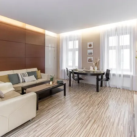 Piotrkowska Apartment *